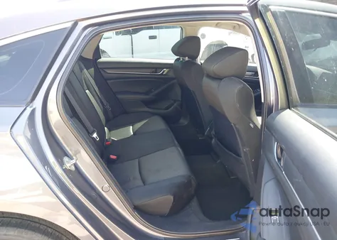 2020 Honda Accord Lx z USA, uszkodzony, nr VIN 1HGCV1F11LA082843